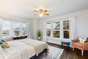Alki Beach, 3BR, Prime Location, Steps to Beach